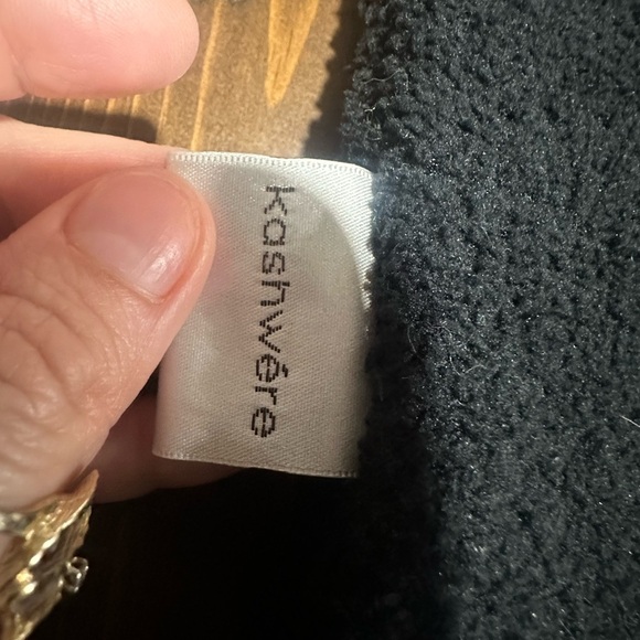Kashwere Travel Blankets - Solid - Chenilla Fine - Picture 3 of 3